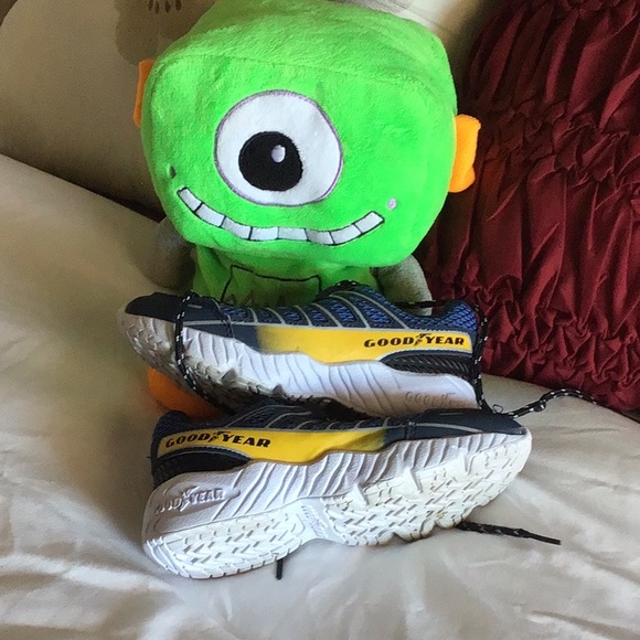 Boys Goodyear Sneakers - Picture 8 of 9